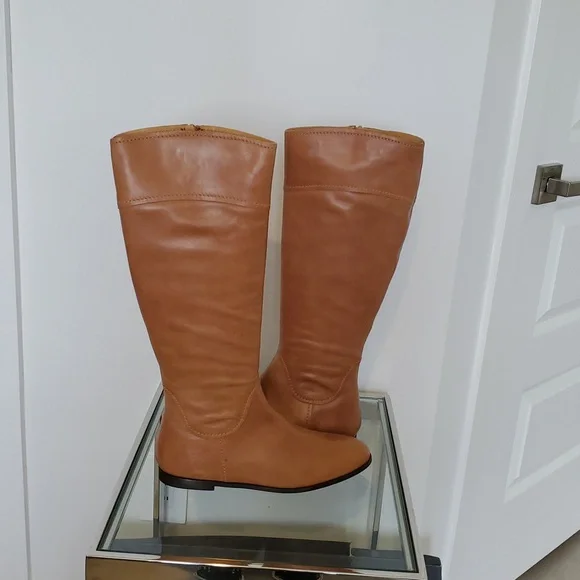Love David&Richard women’s Camel Knee-High Leather Boots Size 40 like new in box - Picture 4 of 9